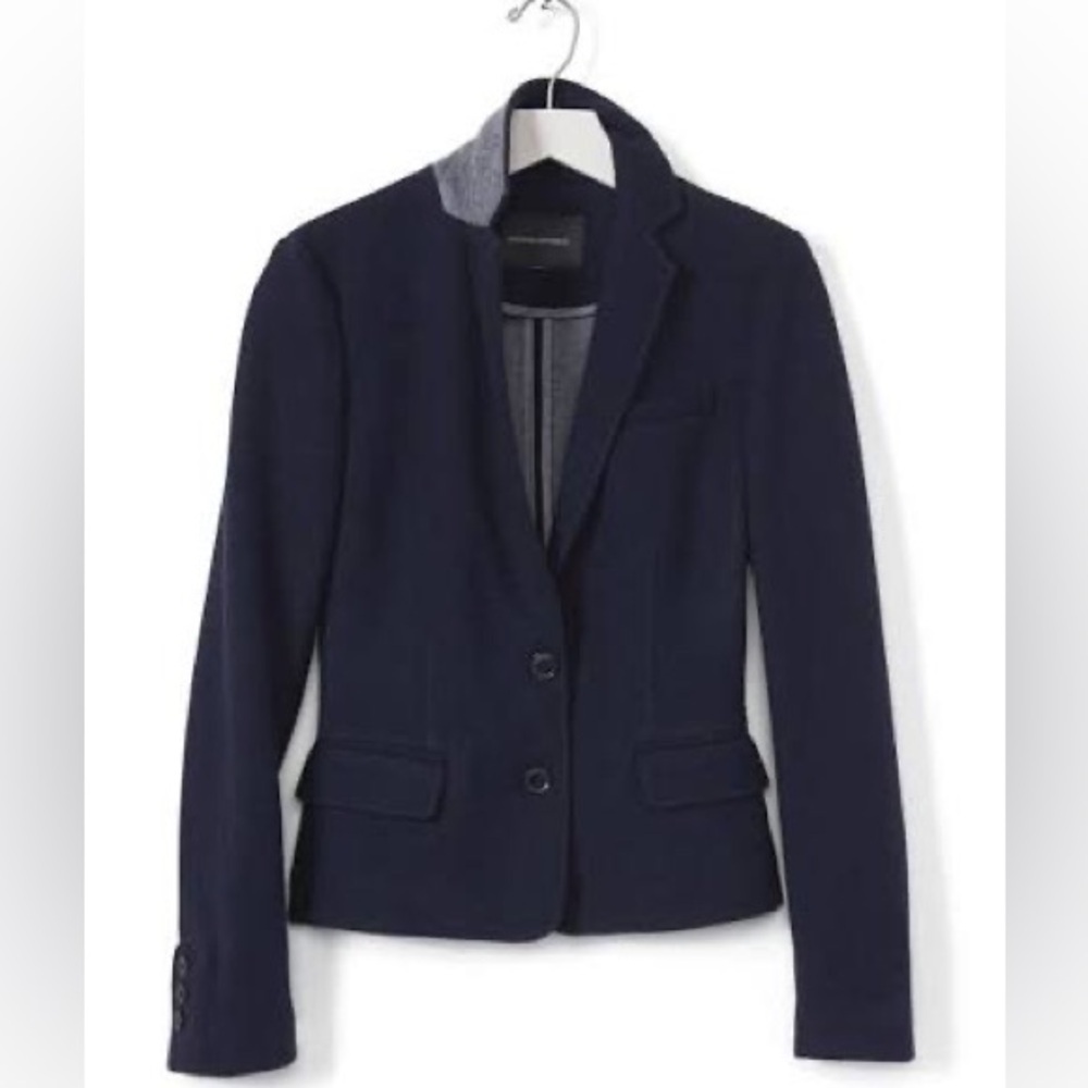 Banana Republic Wool Blend Navy Two-Button Blazer Size 6